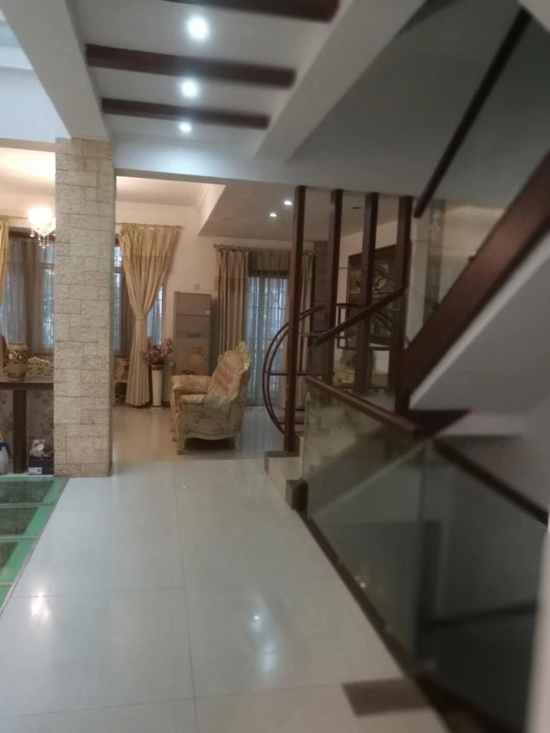 益陽100平米英倫風客廳過道圖片