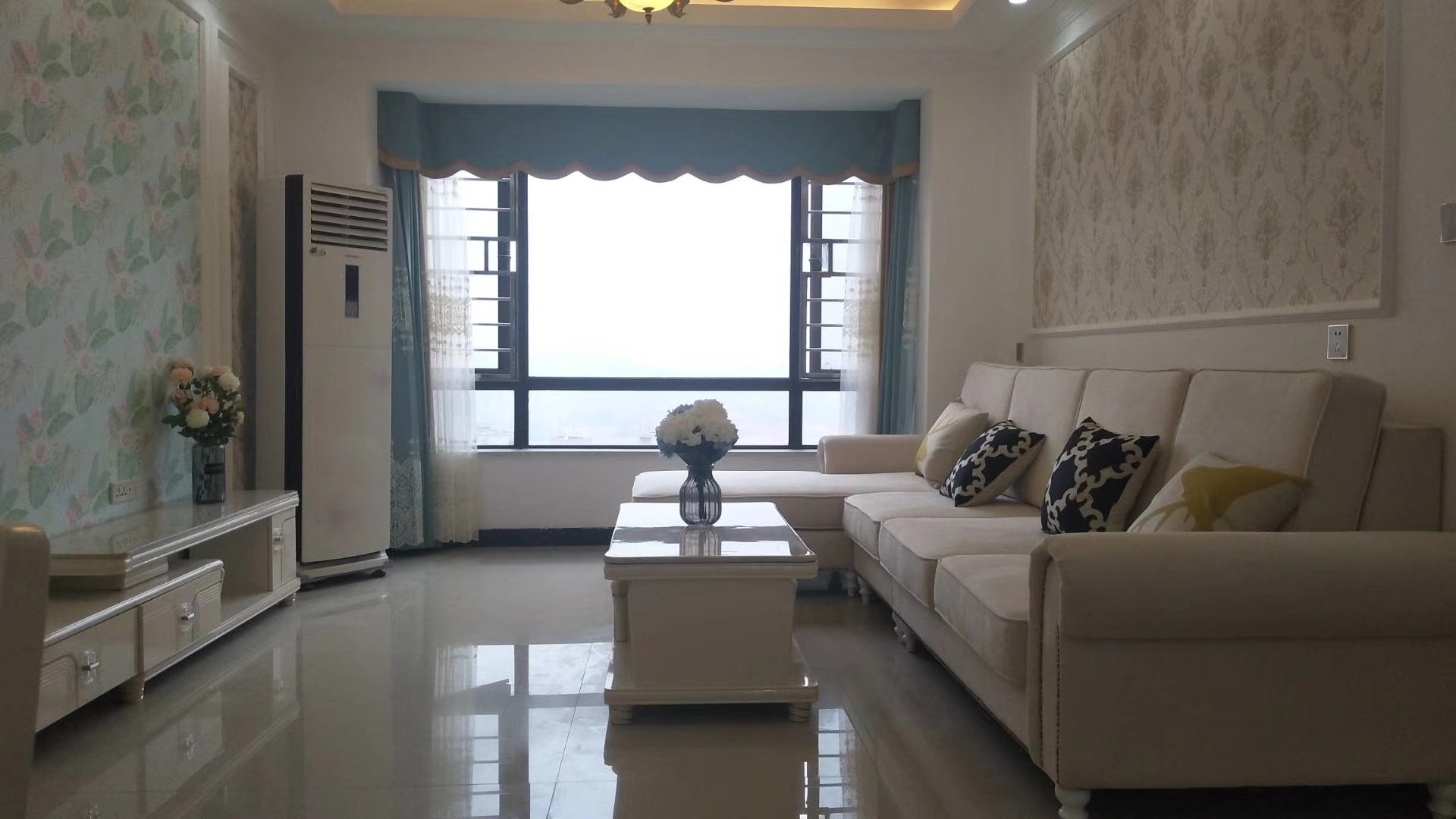 懷化金時花園85平米現代簡約風格裝修案例